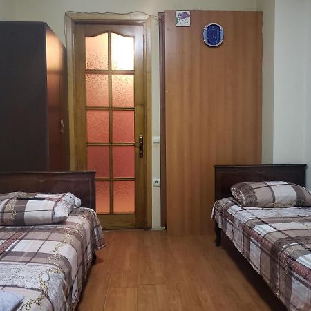 Intercity Hostel Batumi Ngoại thất bức ảnh