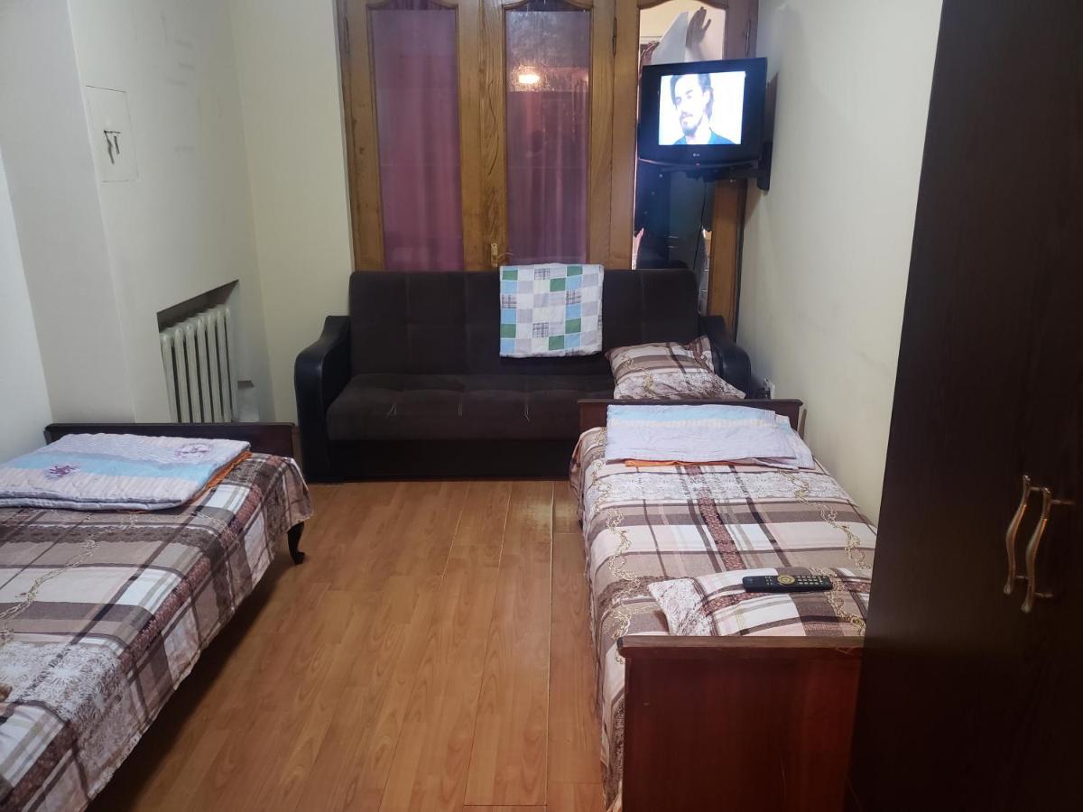 Intercity Hostel Batumi Ngoại thất bức ảnh