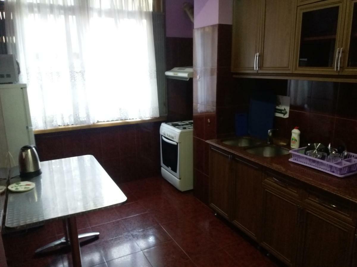 Intercity Hostel Batumi Ngoại thất bức ảnh